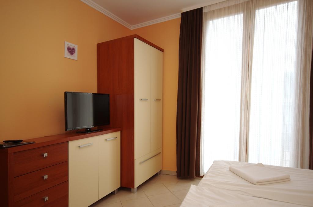 Vararok Apartman Gyula Exterior photo