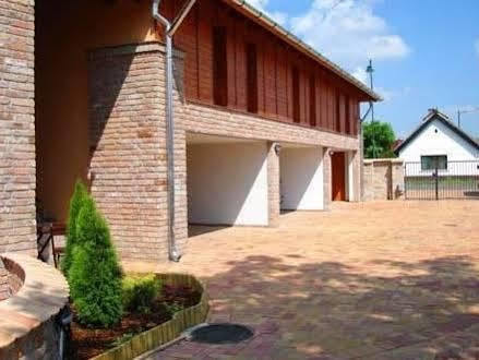 Vararok Apartman Gyula Exterior photo